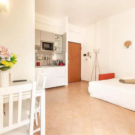 Alessia's Flat- Affori 5 * Milánó